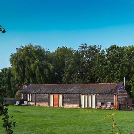 The Tool Shed Villa Уимборн Минстър Екстериор снимка
