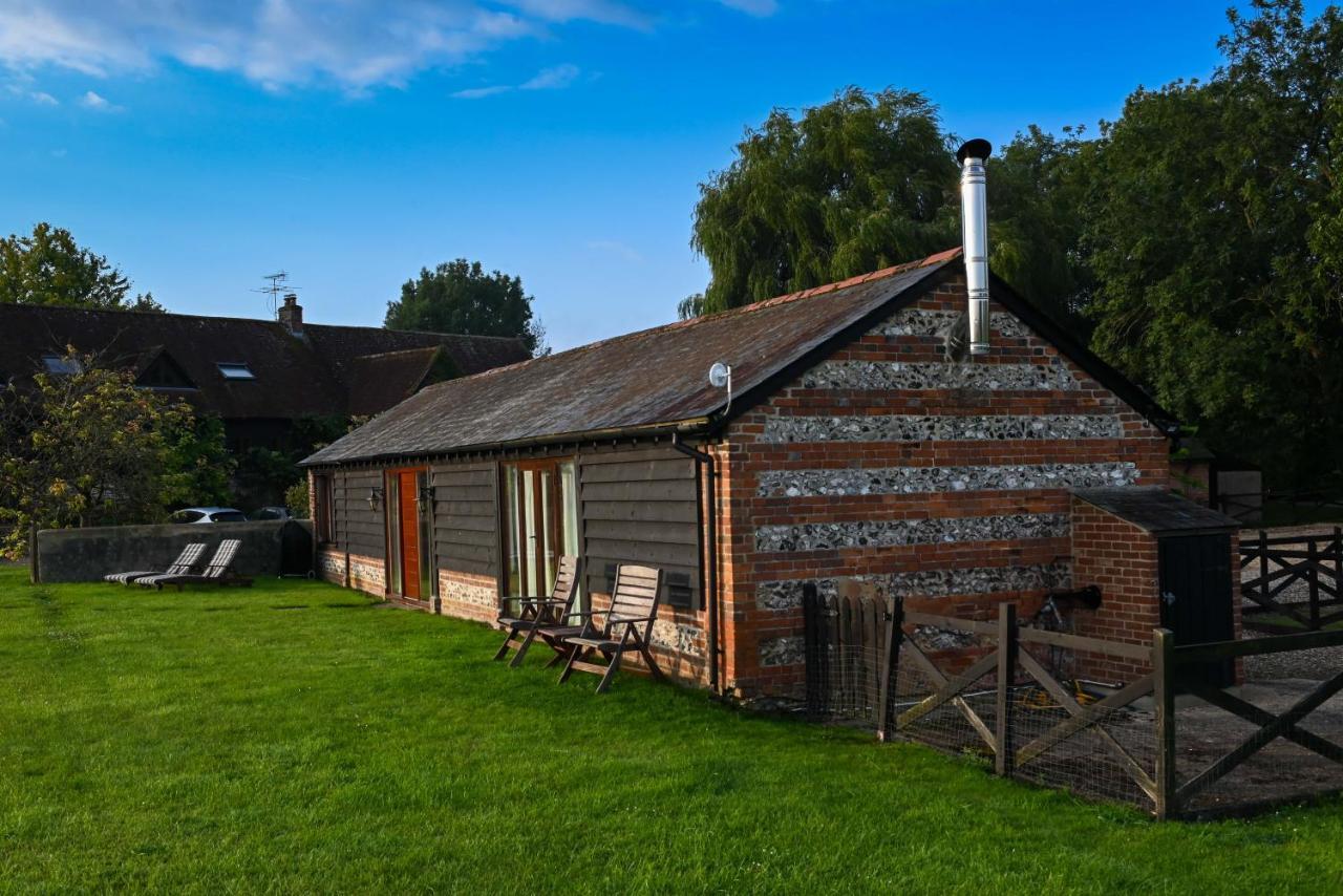 The Tool Shed Villa Уимборн Минстър Екстериор снимка